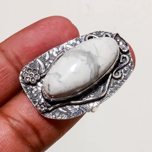 Anello con pietre preziose