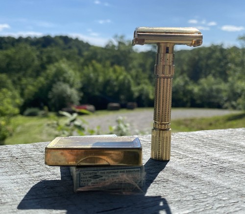 Vintage gillette gold plate - gillette,