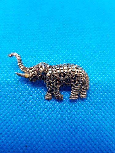 Spilla raffigurante elefante