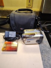 JVC GR-DA30U Mini DV Camcorder
