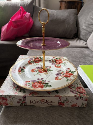 Cake stand katie - cake, alice