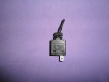 INTERRUTTORE UNIVERSALE A