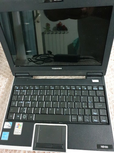 Toshiba nb100 laptop netbook - laptop,
