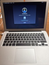 Apple MacBook Air (13,3")