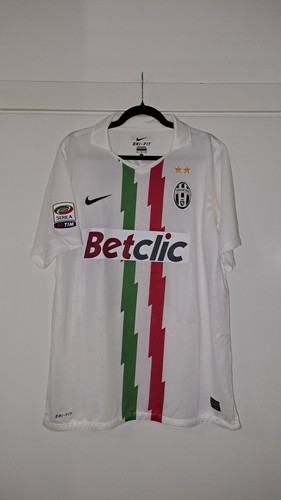 Juventus 2011 away - ,