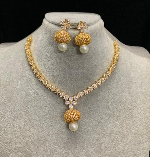Set gioielli con zirconi - di,