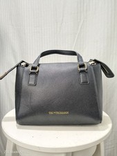Articolo e3961 borsa donna Trussardi nera, base 15x30cm, altezza 22cm, lunghezza