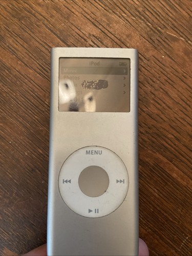 Apple ipod nano - apple, 4gb