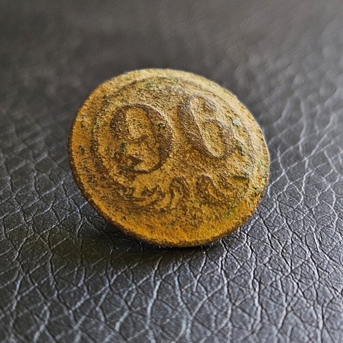 Bouton infanterie numéro - , 96