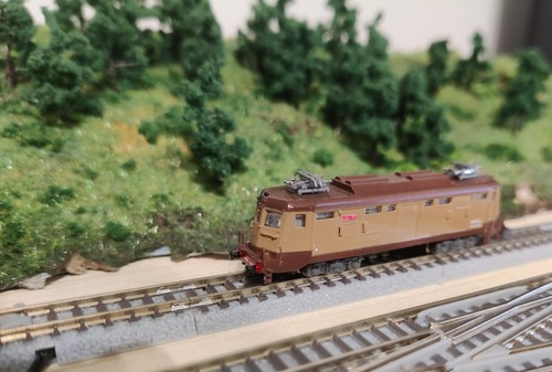 Locomotiva e424 scala z - e424,
