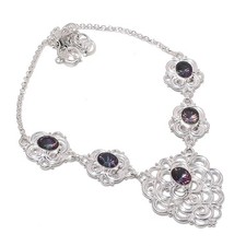 Collana con pietre preziose