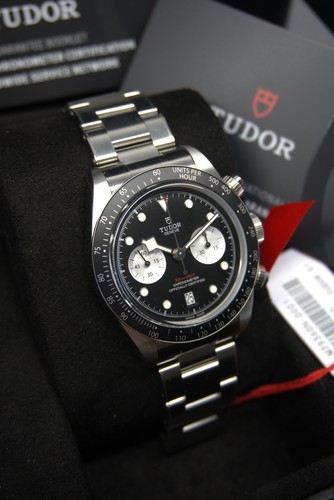 Tudor black bay chrono - black,