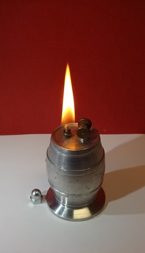 Vecchio accendino tavolo - da,