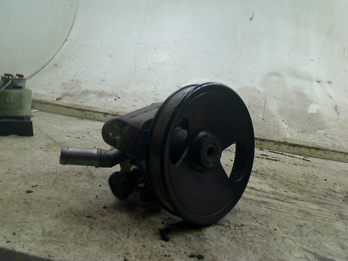 Pompa servosterzo nissan - pompa,
