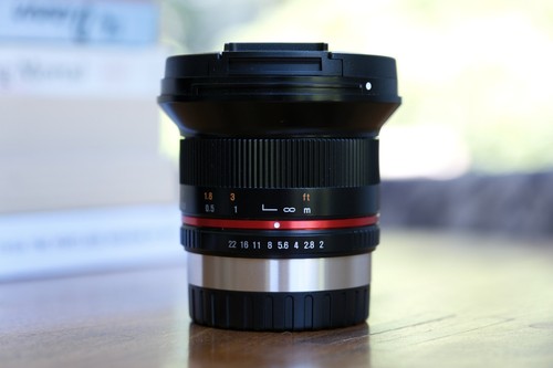 Samyang 0 ncs - f/2.0, cs