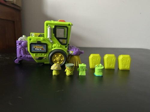 The trash pack zombie catcher - trash,