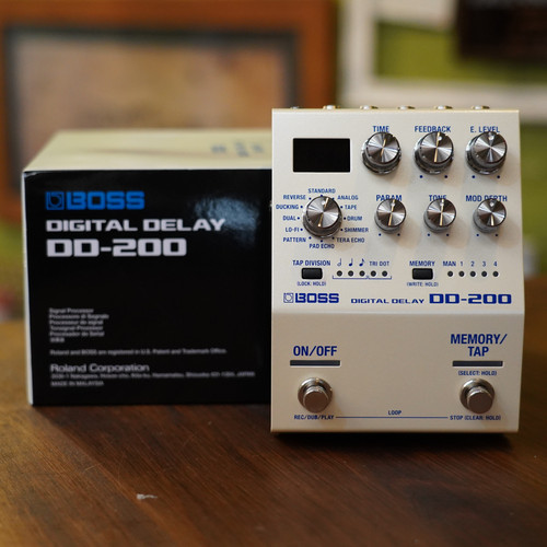 Boss 200 digital delay - digital, 12