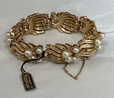 CROWN TRIFARI Gold Tone FAUX