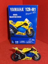 NEW RAY KIT 1:12 MOTO VALENTINO ROSSI YAMAHA YZR-M1 GP VALE 46 MODELLISMO BOX V