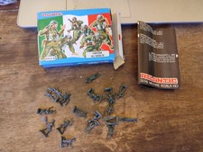 DG  SOLDATINI  atlantic  9019 fanteria all'assalto  1/72 HO LEGGI  VINTAGE