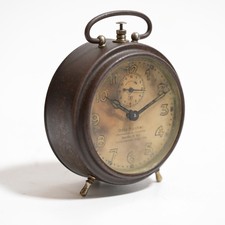 Antica vecchia sveglia