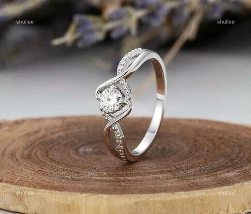 Solitario matrimonio oro