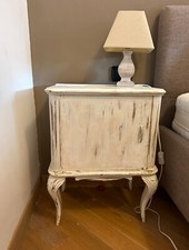 2 comodini in legno (30€ cad.)