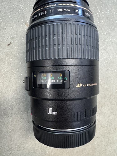 Canon 100 2 8 - 100, f/2.8