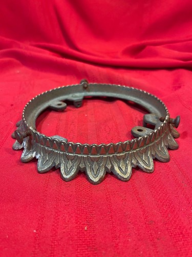 Antico anello corona ghisa