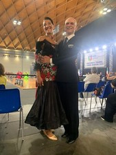 abito da ballo standard molto leggero, buona vestibilità e visibilità in pista