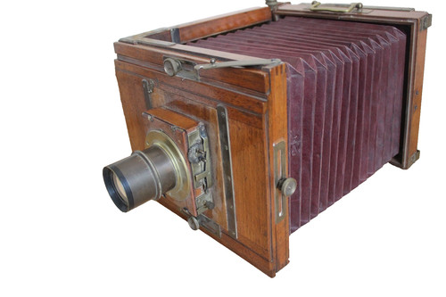 Antica fotocamera campo in - antica,