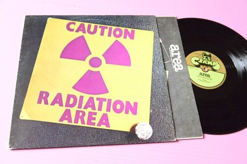 Area caution radiation - caution,