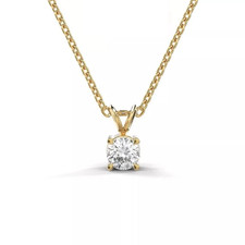 Collana con ciondolo diamante