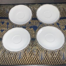 Set di quattro piattini