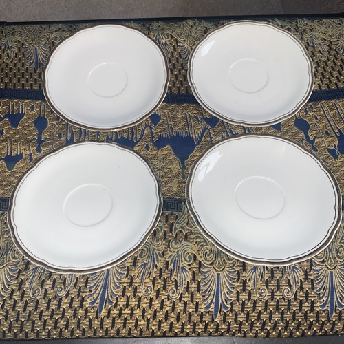 Set quattro piattini - di,