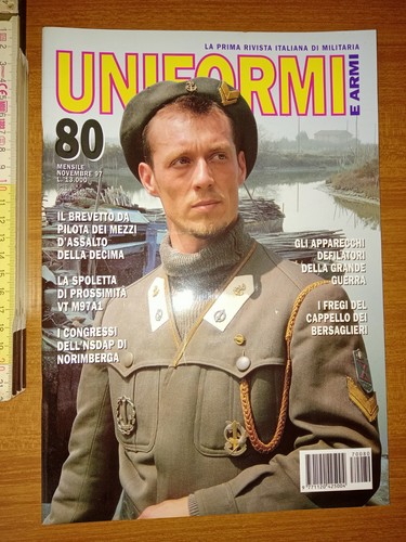 Uniformi armi 80 - e,