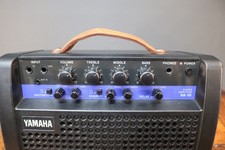 Yamaha VA-10 Amplificatore Chitarra Stereo Altoparlante Portatile Batteria e Rete Compatto