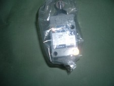 INTERRUTTORE DI LIMITAZIONE A