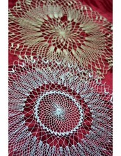 DUE CENTRI REALIZZATI A MANO