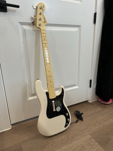 Rock band fender precision - fender,
