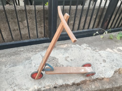 Monopattino legno antico - in,