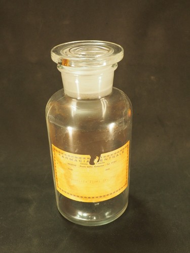 Contenitore farmaceutico - , in
