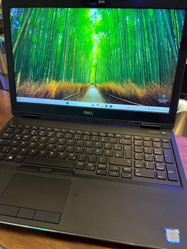 Dell precision 7530 i7 - /, i7-8850h