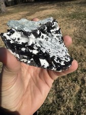 Nettunite, Natrolite