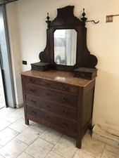 Cassettiera antica con