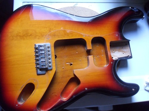 Corpo squier stratocaster 1995 - squier,