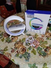 Wireless LED Speaker Bluetooth Orologio Lampada LED Caricabatteria Smartphone