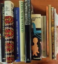 LOTTO 11 LIBRI PER APPASSIONATI DI MOBILI D'ANTIQUARIATO - TAPPETI - RESTAURO