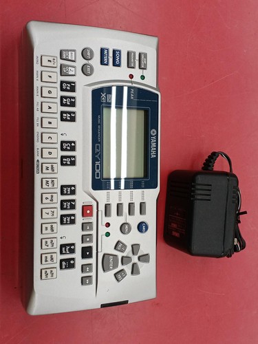 Yamaha qy100 keyboard - yamaha,