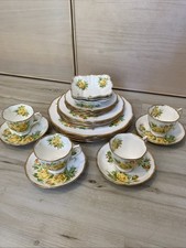 Vintage 💐Royal Albert Bone China “Tea Rose” set bordo oro rose gialle, #839056